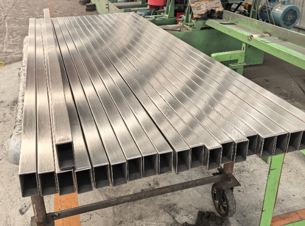 绵阳建筑工程行业用不锈钢无缝钢管